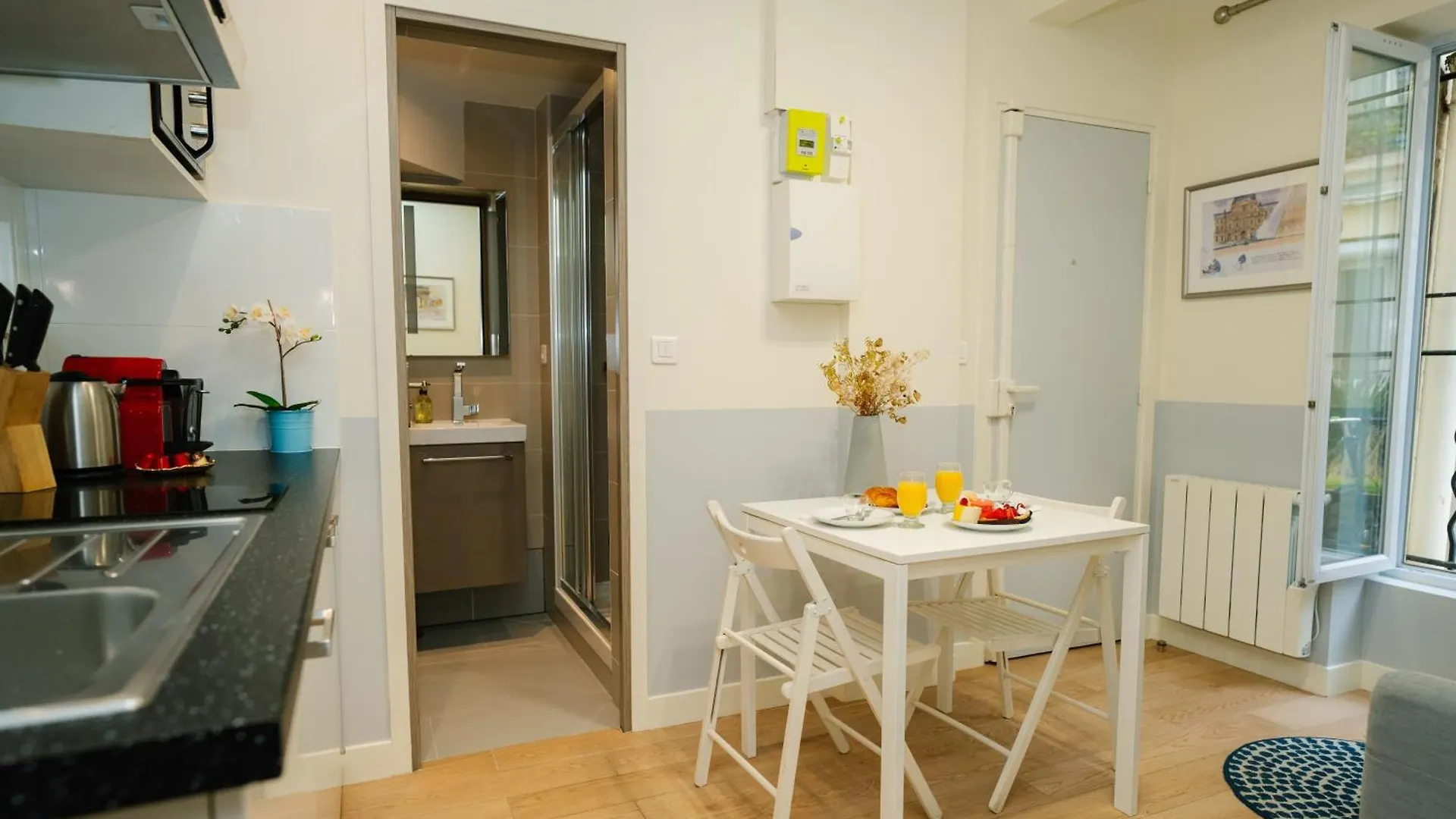 Apartment Parisian Elegance Wood Near Bastille And Marais